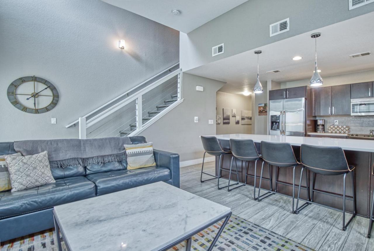 Modern Townhome Near Old Town, Breweries, & River! Fort Collins Exterior photo