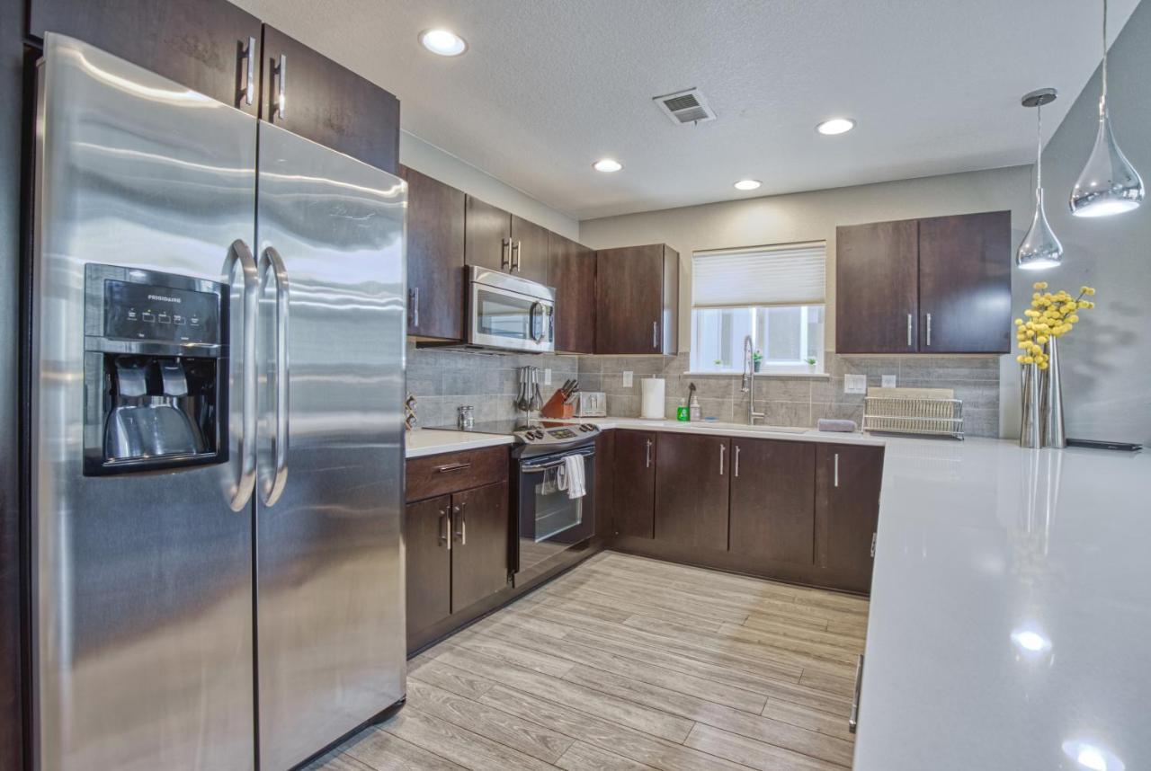 Modern Townhome Near Old Town, Breweries, & River! Fort Collins Exterior photo