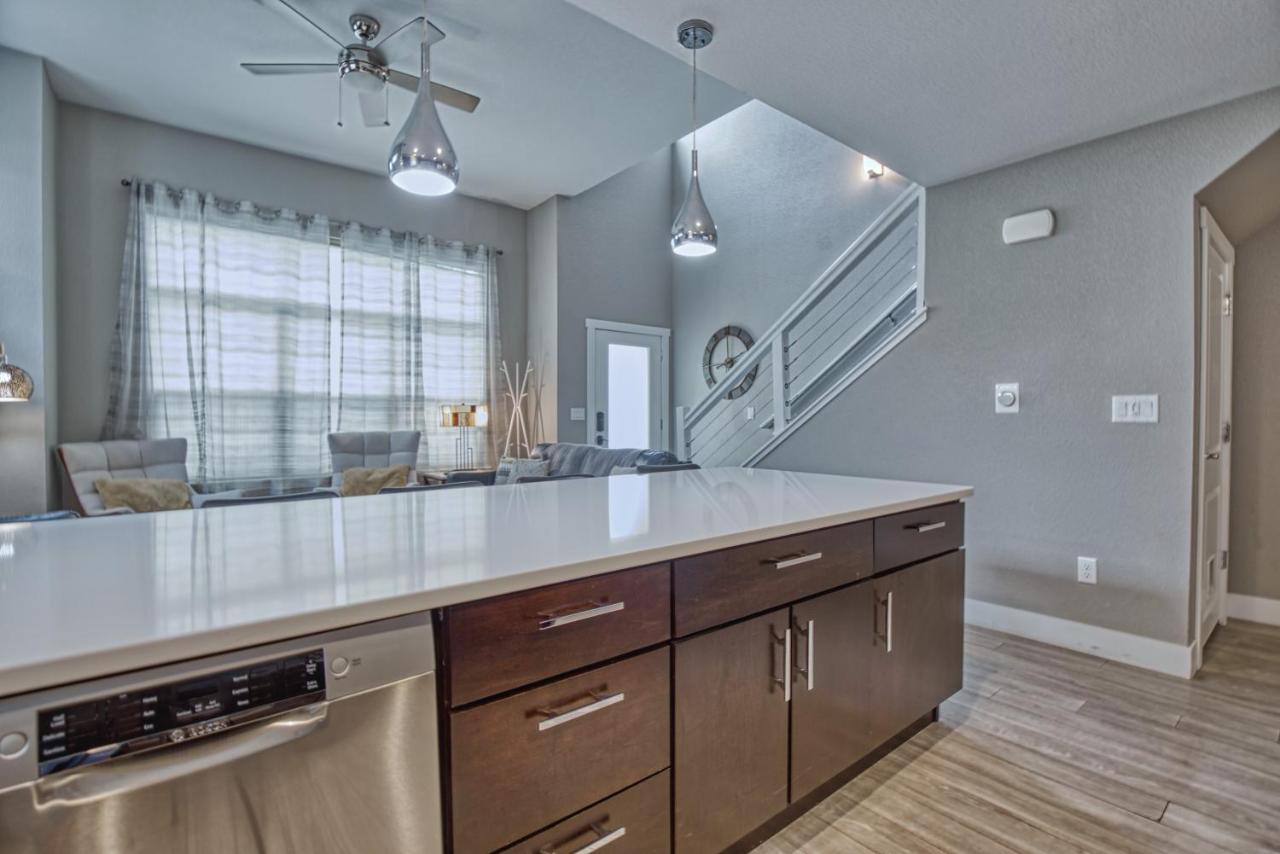 Modern Townhome Near Old Town, Breweries, & River! Fort Collins Exterior photo